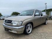 toyota hilux_sports_pickup